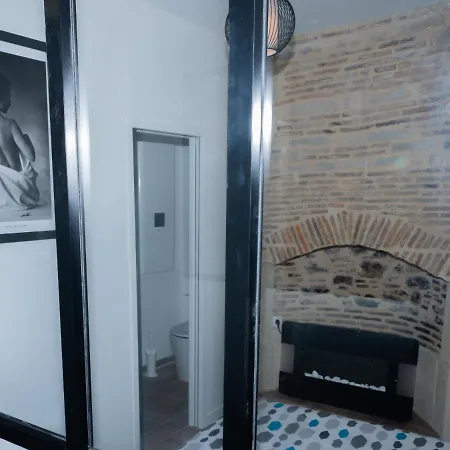 Appartement Moderne Dans Le Vieux Laval *