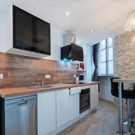 Appartement Moderne Dans Le Vieux Laval *
