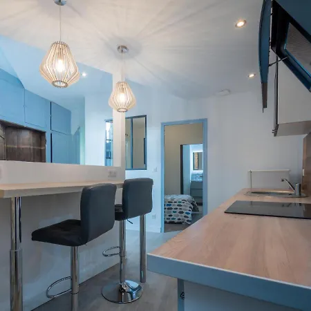 Moderne Dans Le Vieux Laval Appartement Laval (Mayenne)